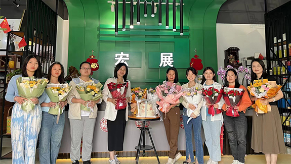 展現(xiàn)她的力量，閃耀做自己 | 宏展女神節(jié)活動