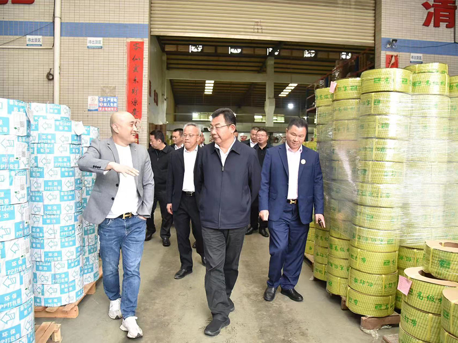 拉伸膜廠家.jpg